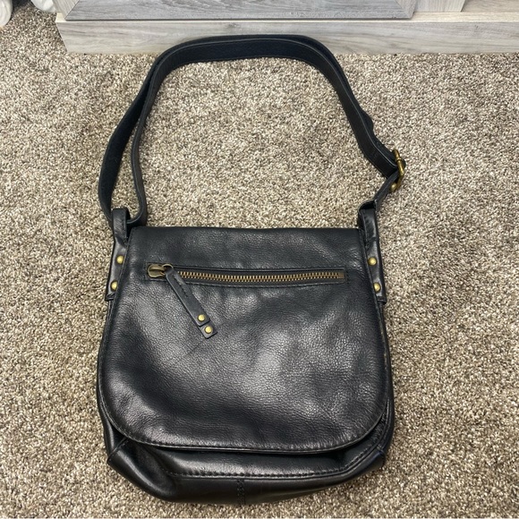 Fossil Legacy Black Pebbled Leather saddle messenger bag purse shoulder - Picture 9 of 16